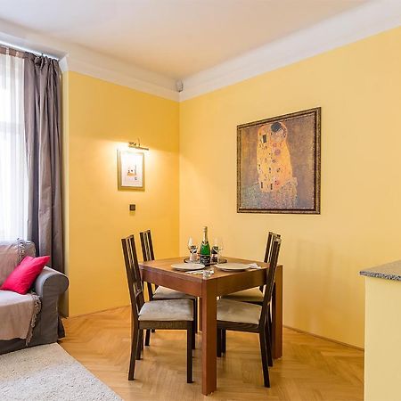 In Heart Of Prague - 2Br 2Ba Elegant Downtown Apt Εξωτερικό φωτογραφία