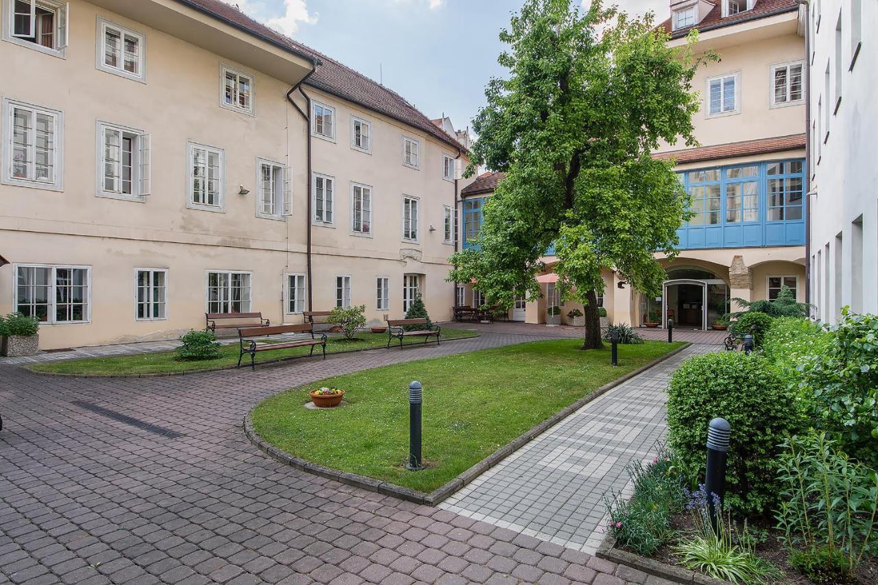 In Heart Of Prague - 2Br 2Ba Elegant Downtown Apt Εξωτερικό φωτογραφία